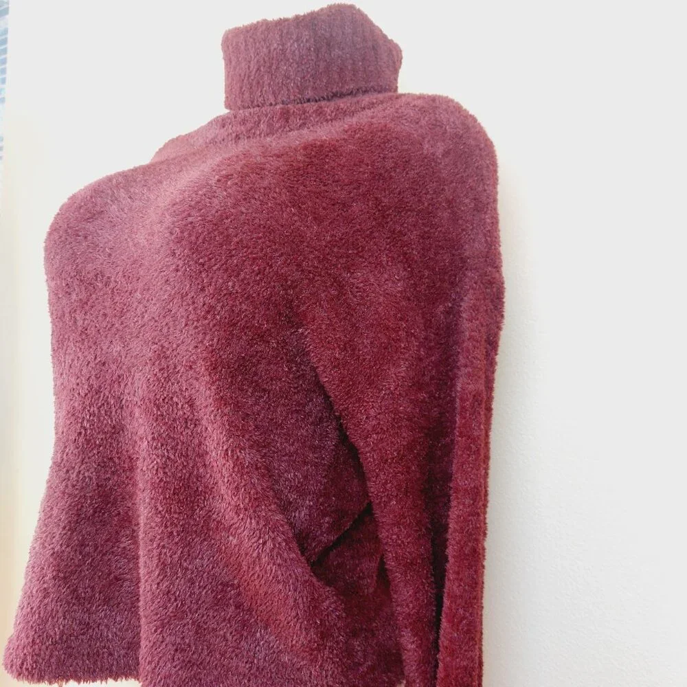 It's Our Time Women's Maroon Turtleneck Pullover Fuzzy Fleece Sweater Size M